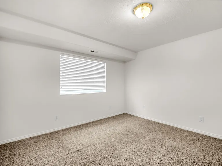 1429 W Flint Meadow Dr — Photo 31