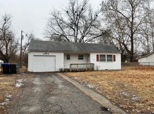 2509 SW 24th St, Topeka, KS 66611