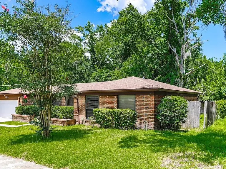 8390 Country Creek Blvd — Photo 1