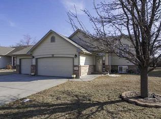 825 S Sunset Cir, Andover, KS 67002
