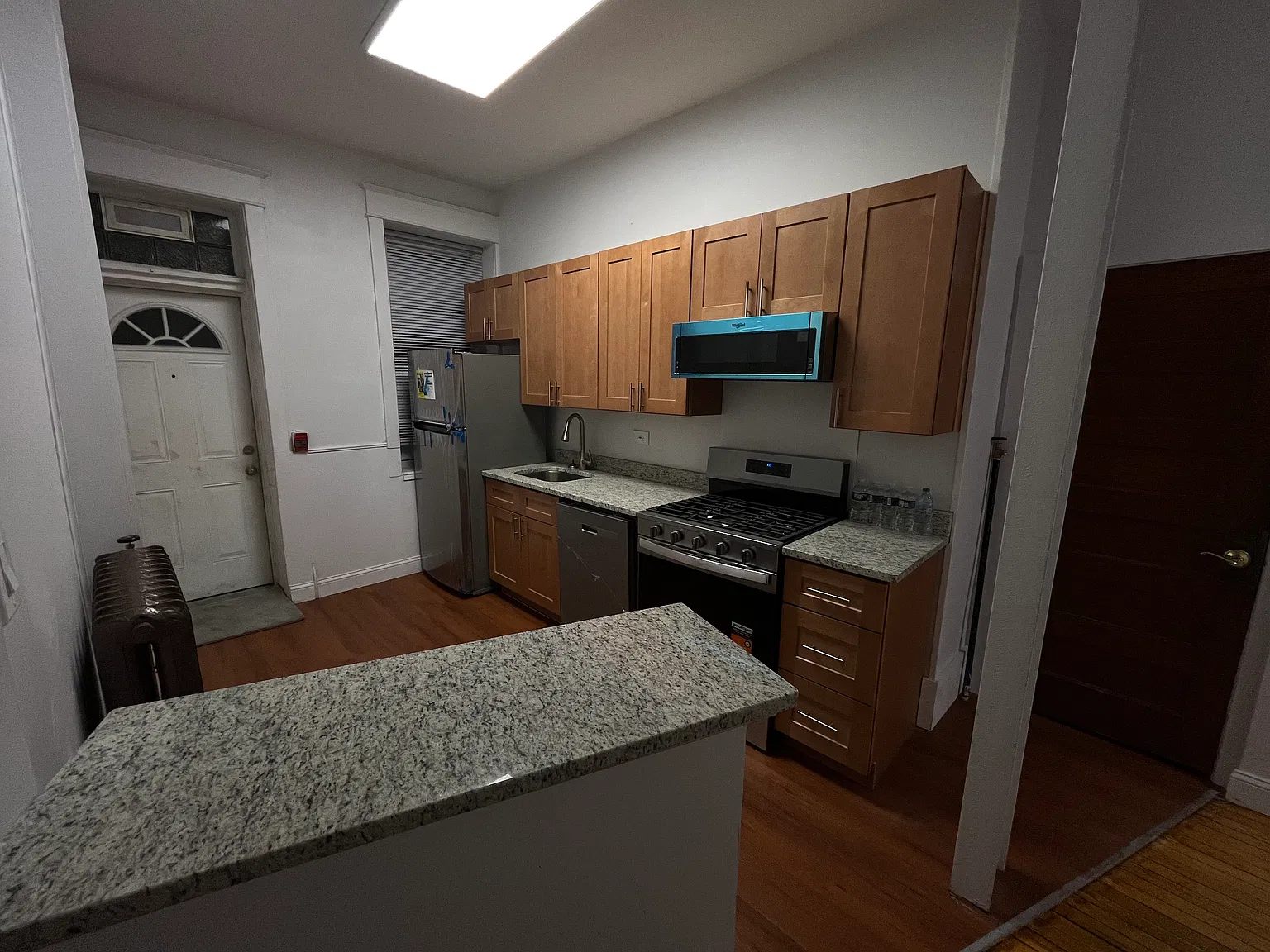 4 bed, 1600 sqft, $3,700 — Photo 2