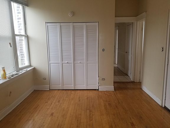 5th image of 3514 W Grenshaw St #2