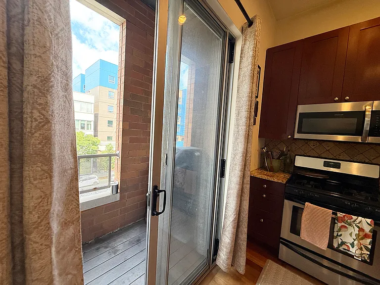 1731 N Western Ave #3 — Photo 18