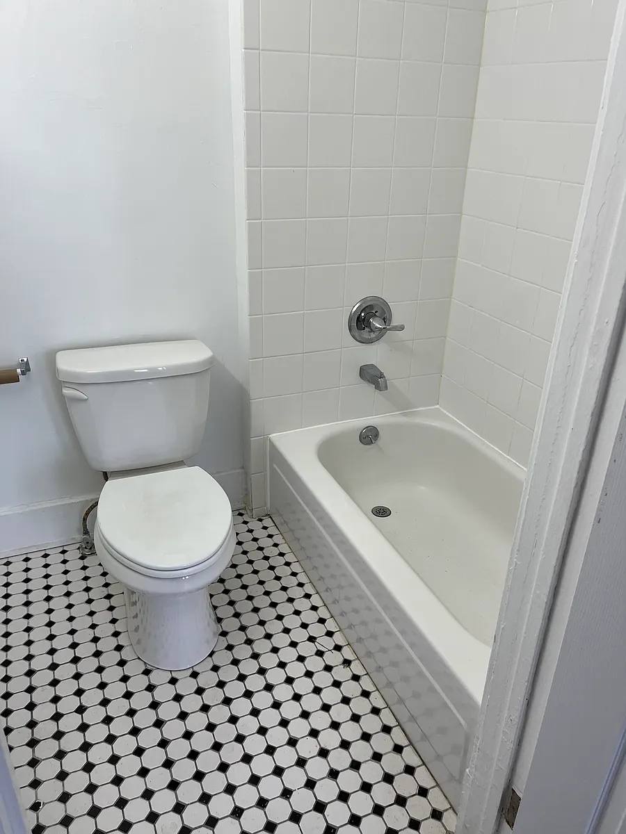 Building Photo - 1292 Hertel Ave #1