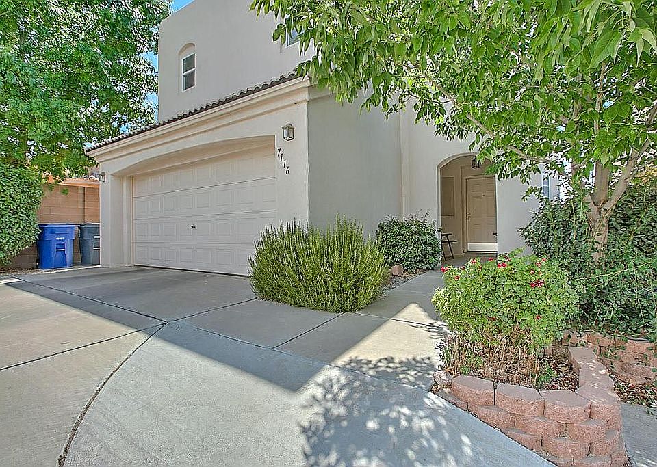 2nd image of 7116 Calle Alegria NE