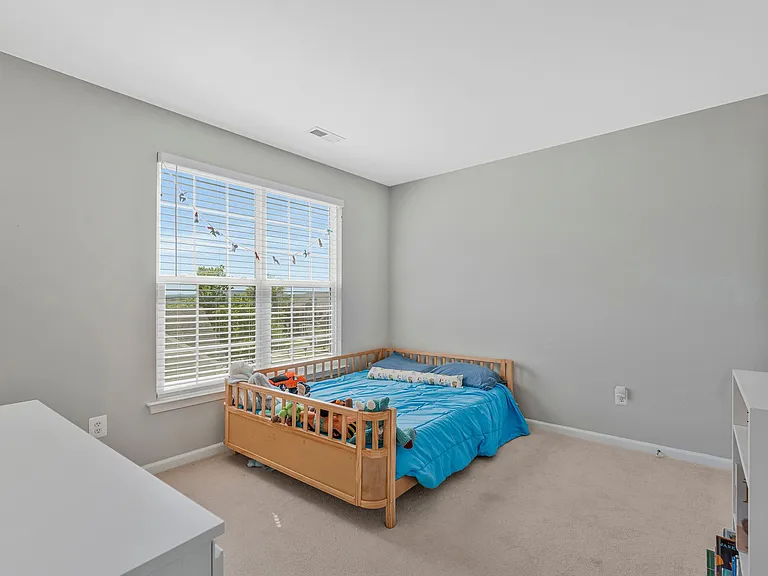 611 Curtin Pl SE — Photo 34