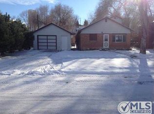 38 W 9th St, Lovell, WY 82431