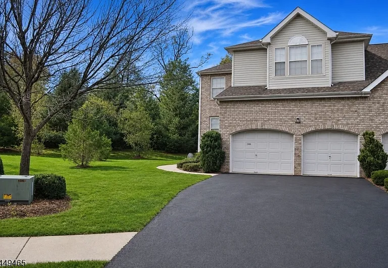 2406 Taggert Dr — Photo 1