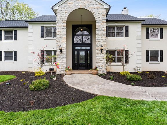 3rd image of 3895 Fairlington Dr