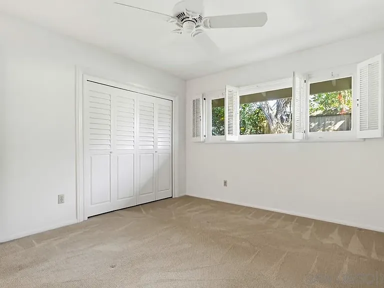8635 Cliffridge Ave — Photo 20