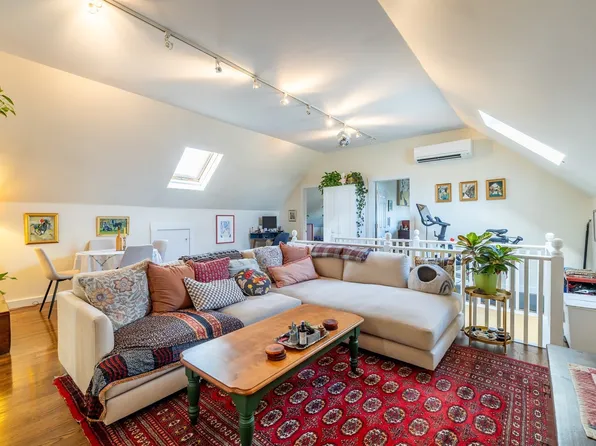 137 North St #3, Salem, MA 01970