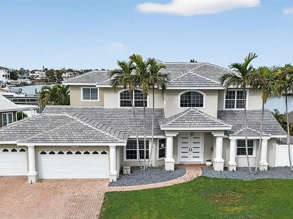 1073 79th St S, Saint Petersburg, FL 33707