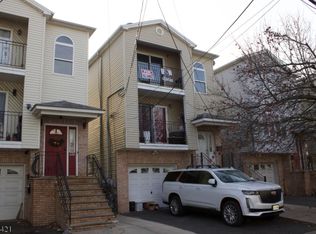 222 Geneva St, Elizabeth City, NJ 07206