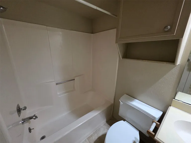 1615 Hazelwood St #A — Photo 11