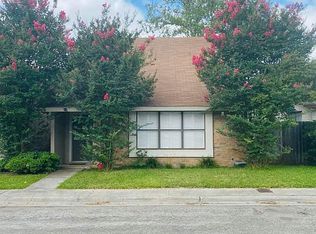 13 Kings Ct, Uvalde, TX 78801