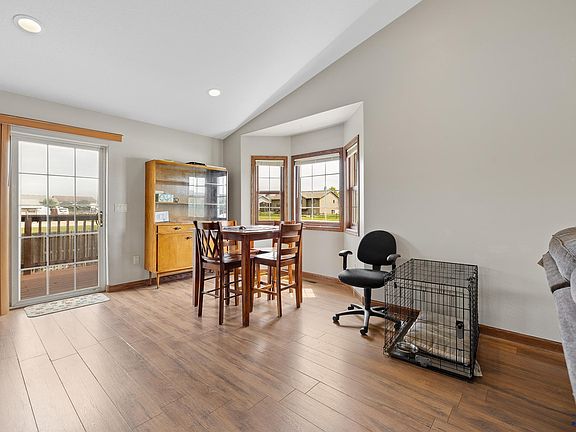 5th image of 4420 Parkview Dr