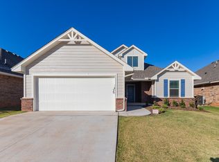 5313 Malpaso Creek Dr, Mustang, OK 73064
