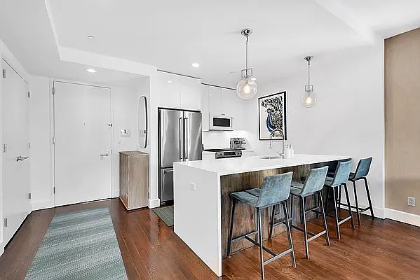 1st image of 1125 45th Ave APT 4B
