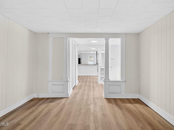 4th image of 1512 Broadway