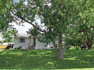 109 E Mount Vernon Rd, Waterloo, IA 50703