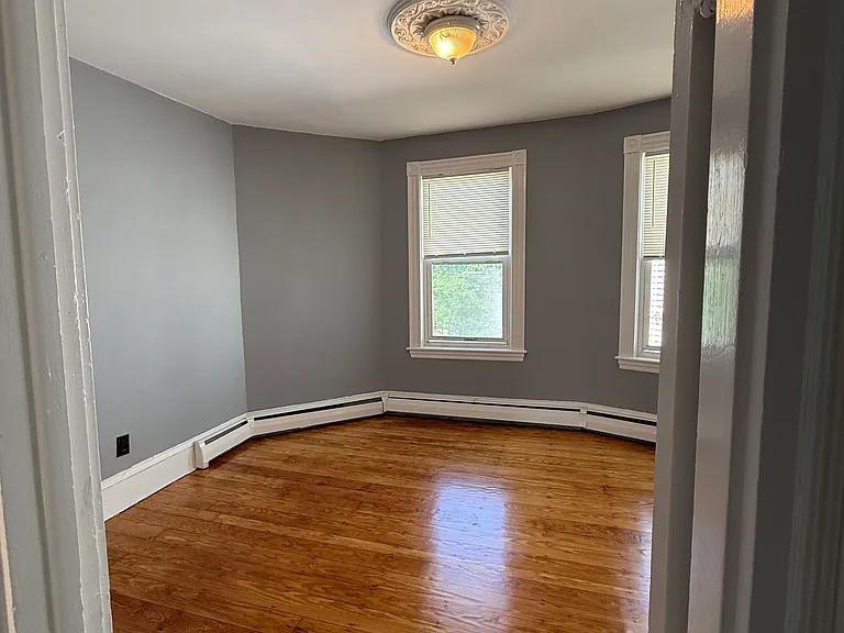 252 E Cottage St — Photo 24
