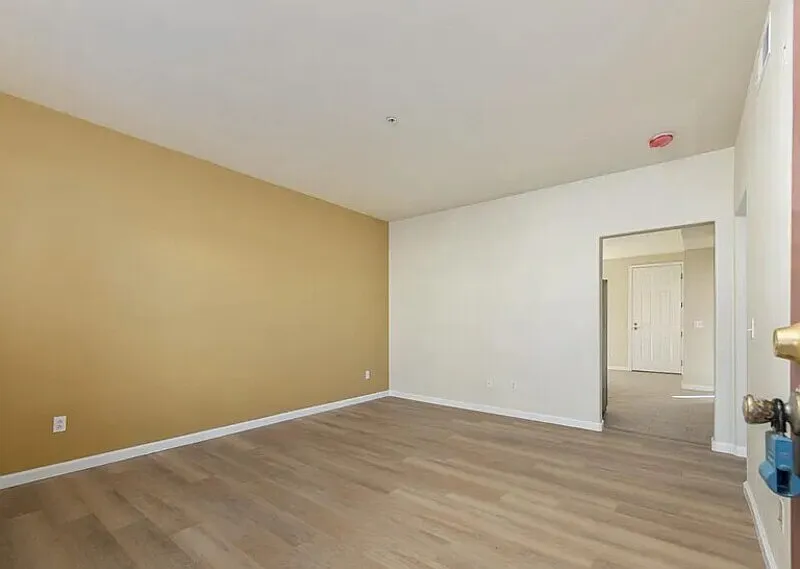 2 bed, 2.0 bath, 972 sqft, $1,790 — Photo 3