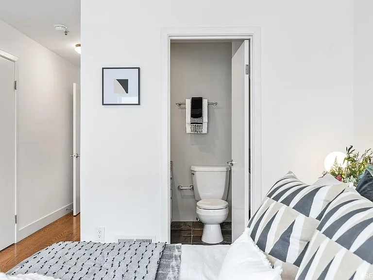 303 Langton St #2 — Photo 6
