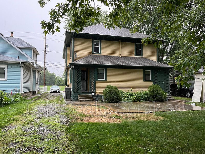 1st image of 2632 S East St