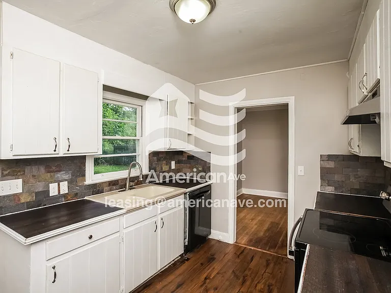 57686_008_kitchen_13786377.jpg