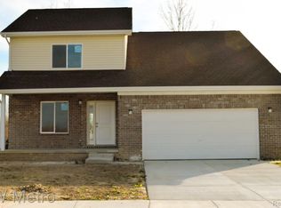 30485 Hogan Ln, Westland, MI 48186