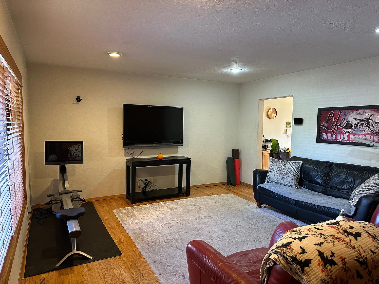 3 bed, 1336 sqft, $2,750 — Photo 4