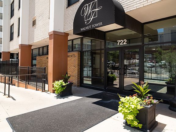 2nd image of 722 Walnut St #410