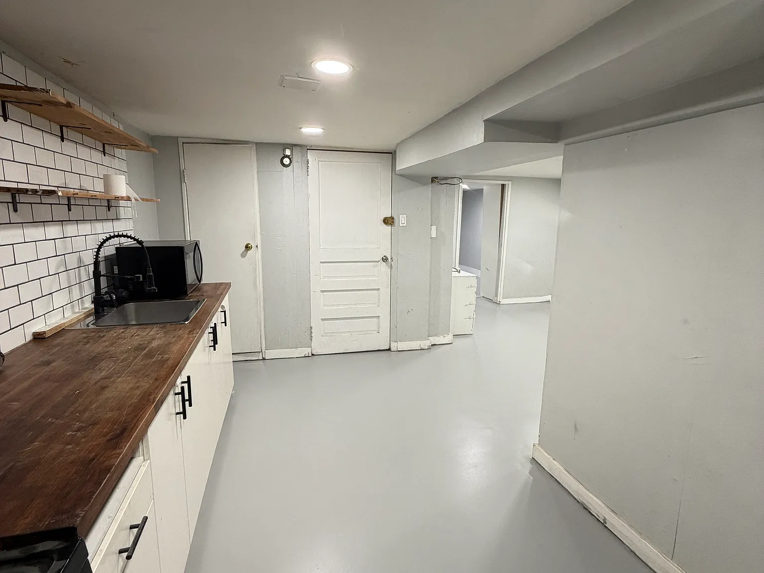 2 bed, 550 sqft, $1,300 — Photo 2