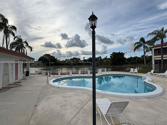 3rd image of 1226 N Hiatus Rd #1226