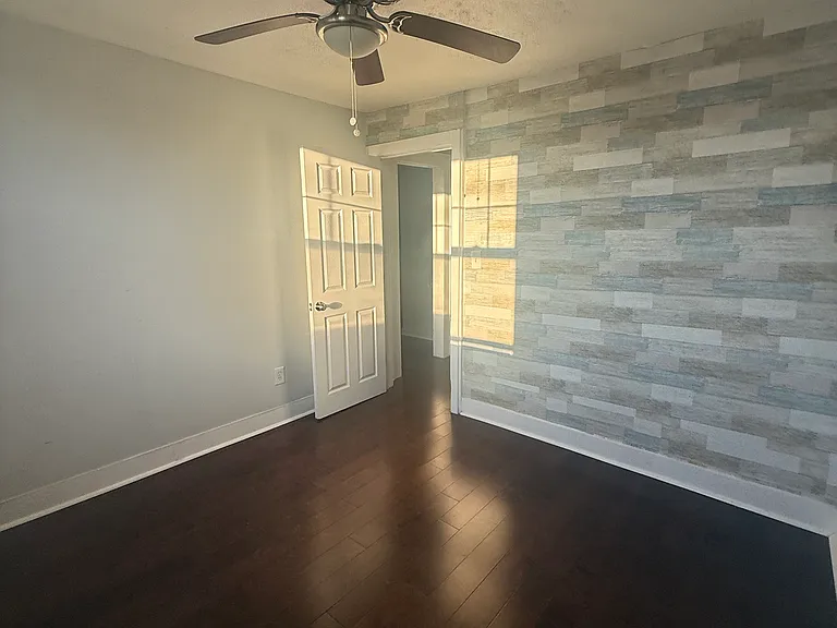 409 Bacheller Ave #2 — Photo 12