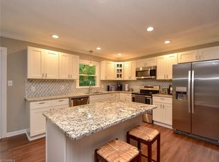 1906 Cliffside Dr, Pfafftown, NC 27040