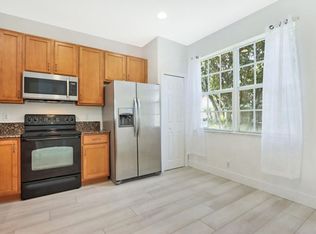 8021 Murano Cir, Palm Beach Gardens, FL 33418