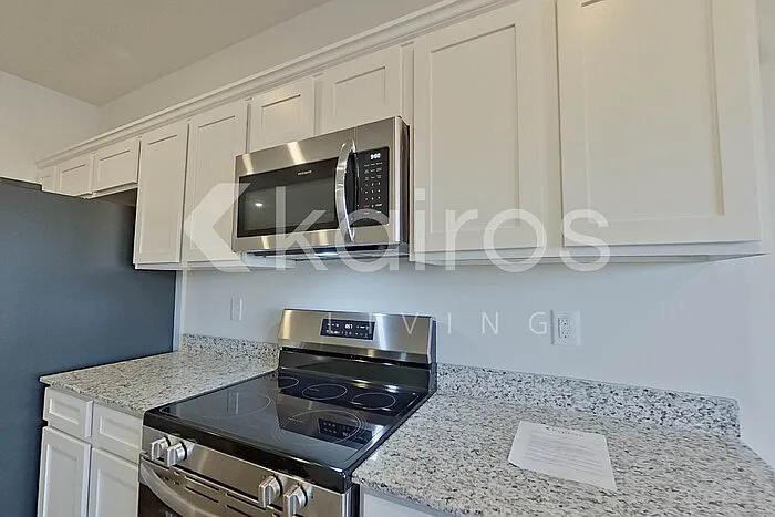 2185 Banyon Cir — Photo 8