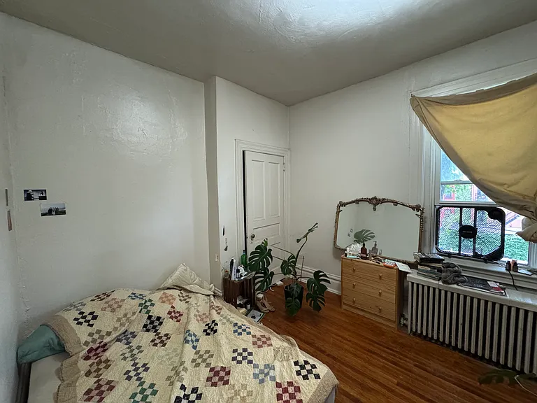 335 S Negley Ave #4 — Photo 3