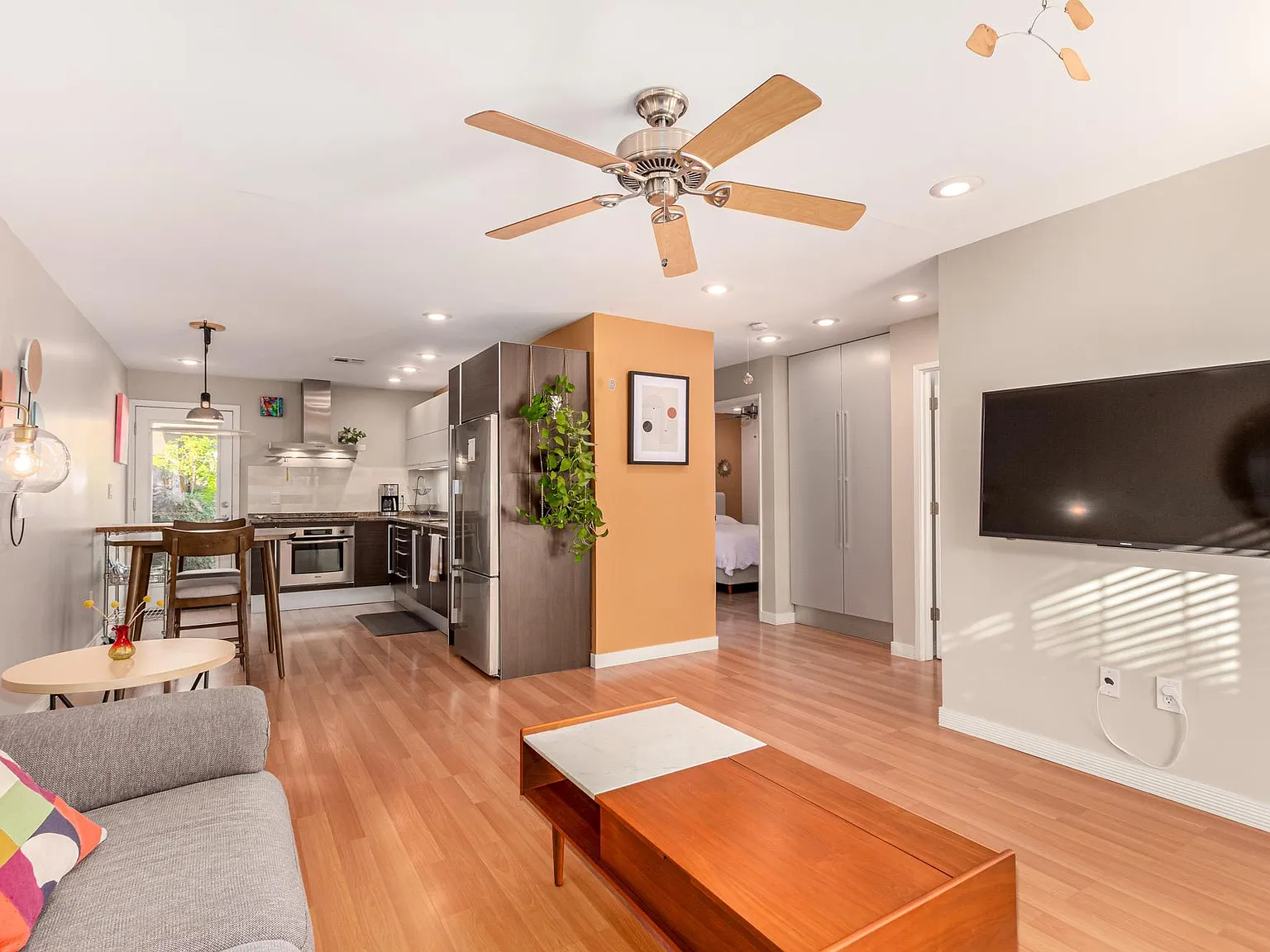 2 bed, 796 sqft, $2,800 — Photo 1