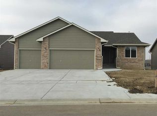 8486 Chris, Bel Aire, KS 67226