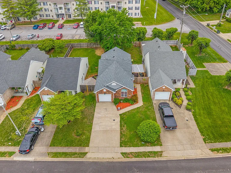 302 Northwind Dr — Photo 31