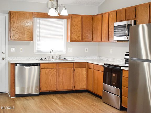 5th image of 3316 Brookline Court