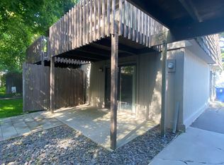 South Hill Triplex-Nestled away in private treed area 2 bed/2bath, Spokane, WA 99202