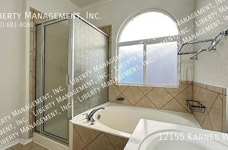 12155 Karnes Way — Photo 17