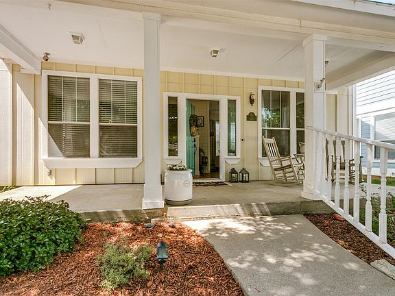 4th image of 9837 Cedarcrest Dr