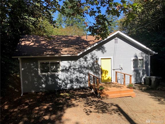 3rd image of 105 W Harvard Ave