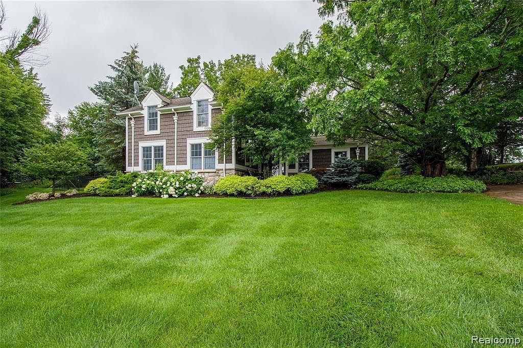 6315 W Coon Lake Rd, Howell, MI 48843 Zillow