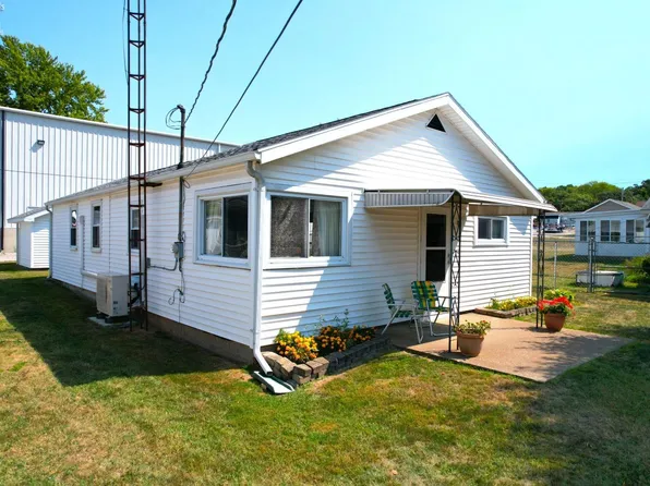 393 Hidden Beach Rd, Lakeside Marblehead, OH 43440