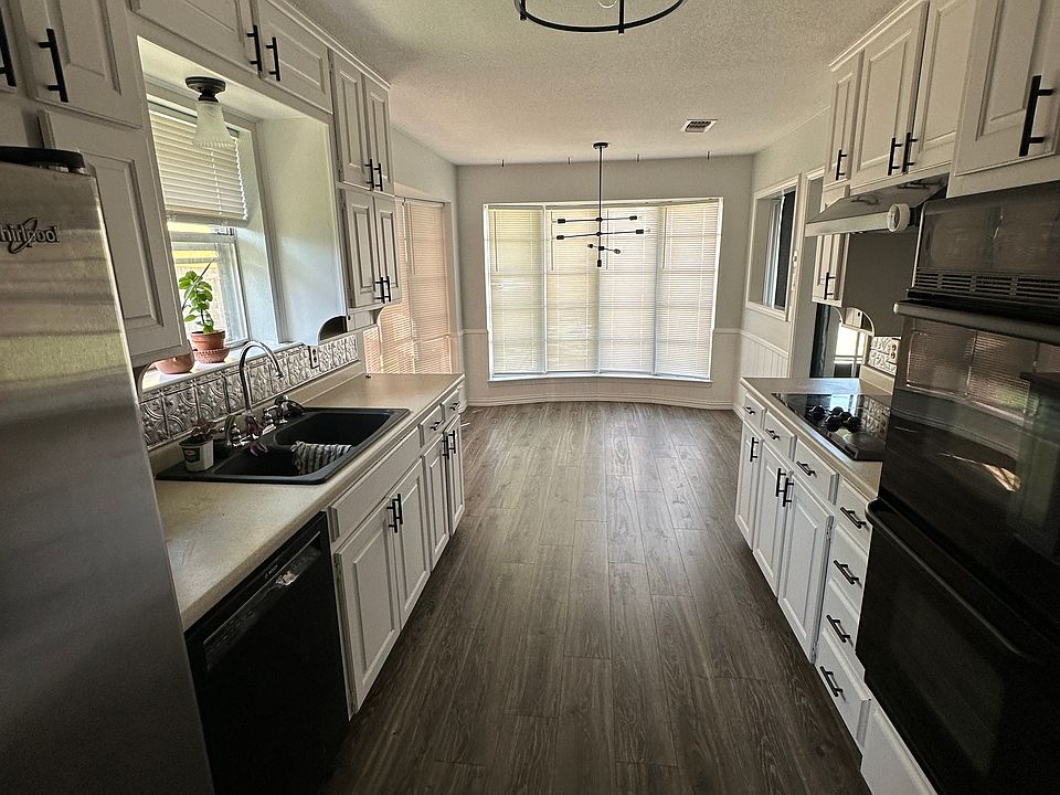 1st image of 308 Northglen Dr